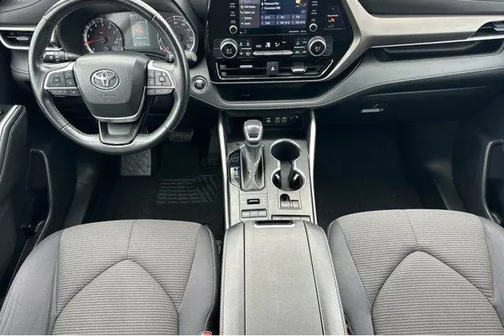 $28000 : Toyota Highlander 2022 AWD L image 6
