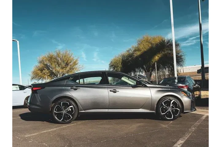 $23997 : Nissan Altima 2024 AWD 2.5 S image 2