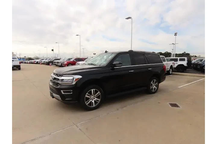$38999 : Ford Expedition 2024 4x2 Lim image 2