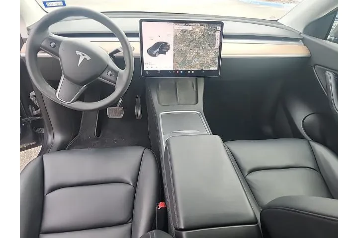 $25997 : Tesla Model Y 2021 AWD Long image 9