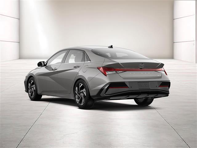 $28560 : New  Hyundai ELANTRA Limited image 5