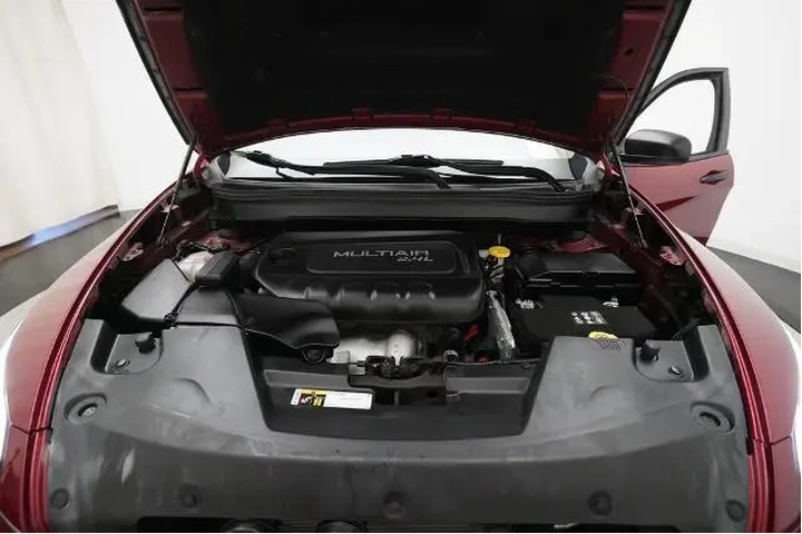 $13898 : Jeep Cherokee 2017 4x4 Sport image 3