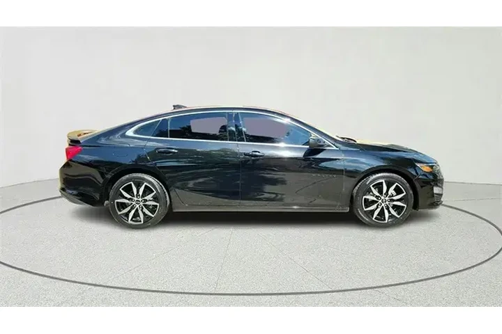 $19565 : Chevrolet Malibu 2023 RS 4dr image 2