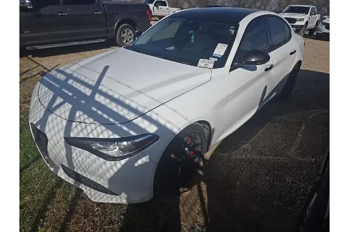 $19373 : Alfa Romeo Giulia 2021 Sprin image 1