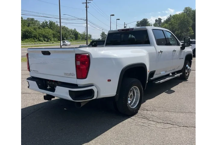 $63999 : Chevrolet Silverado 3500HD 20 image 7