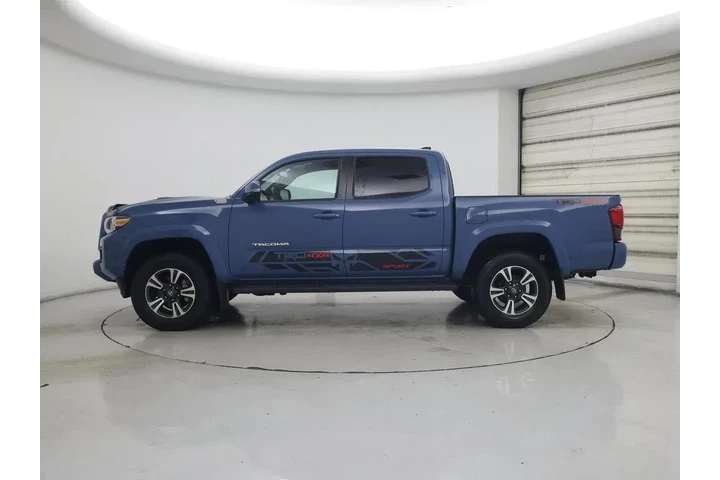 $35998 : Toyota Tacoma 2019 4x4 TRD S image 3