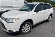 $8525 : 2015 MITSUBISHI OUTLANDER2015 thumbnail