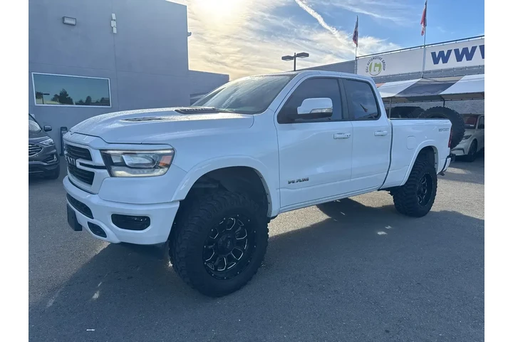 $32999 : Ram 1500 2020 4x4 Laramie 4d image 1