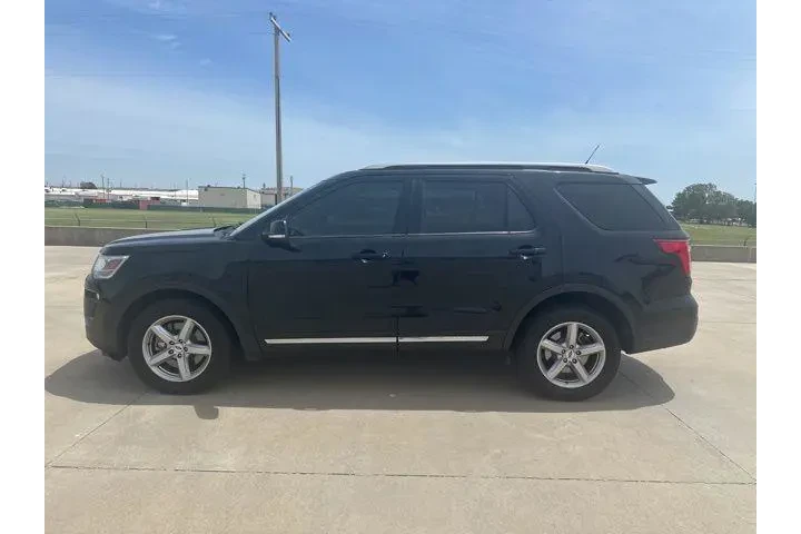 $18436 : Ford Explorer 2018 XLT 4dr S image 8
