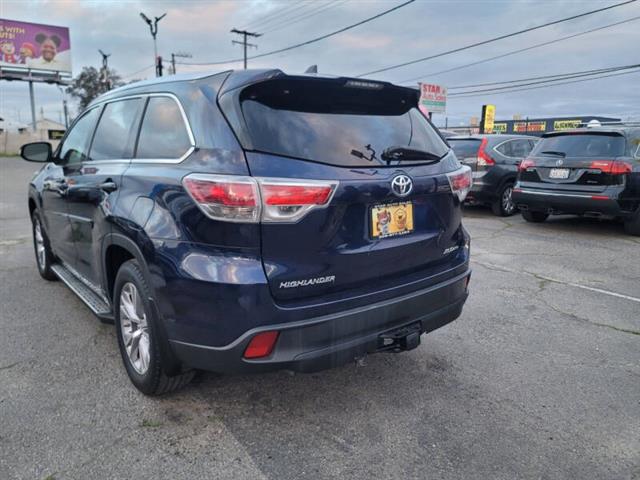 $17999 : 2015 Highlander XLE image 10