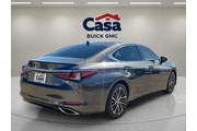 $32992 : Lexus ES 350 2022 4dr Sedan thumbnail