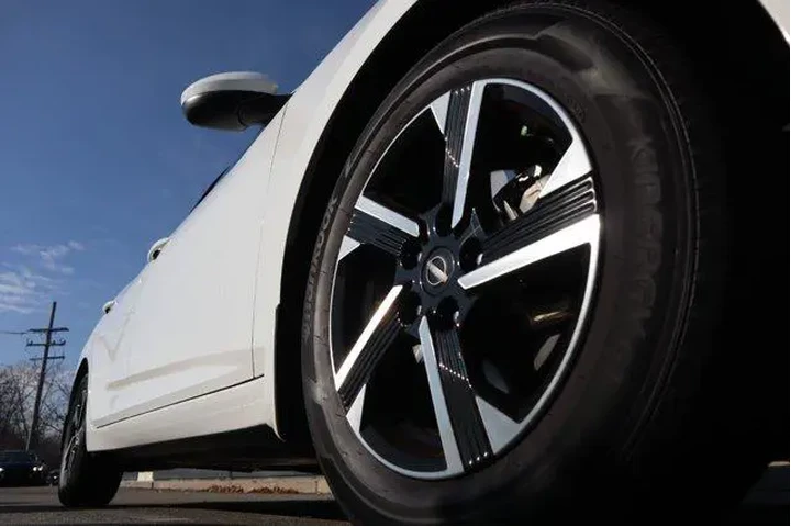 $17876 : Nissan Sentra 2025 SV 4dr Se image 10