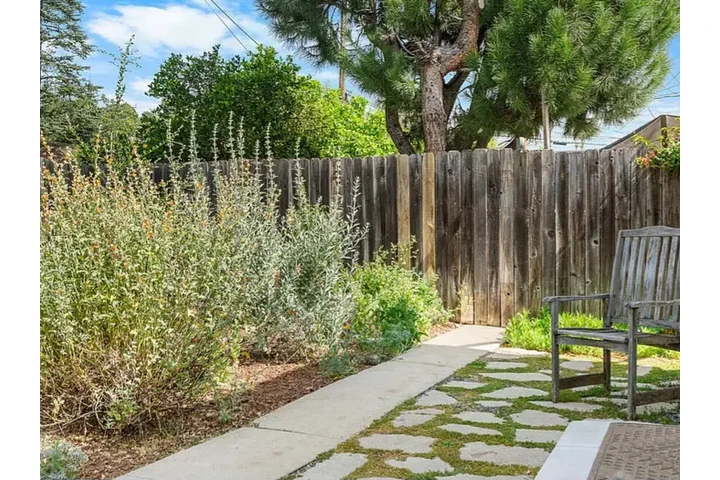 $800 : PROPERTY FOR RENTALS image 9
