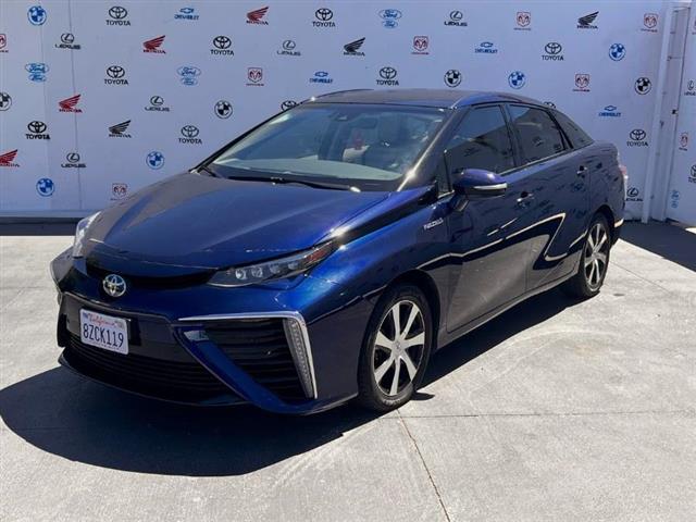 $9995 : Used 2019 Mirai Sedan for sal image 7