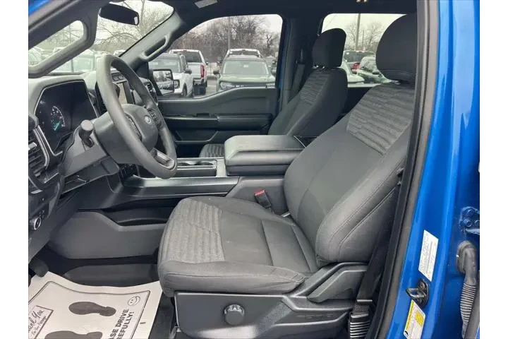 $33983 : Ford F-150 2021 4x4 XL 4dr S image 9