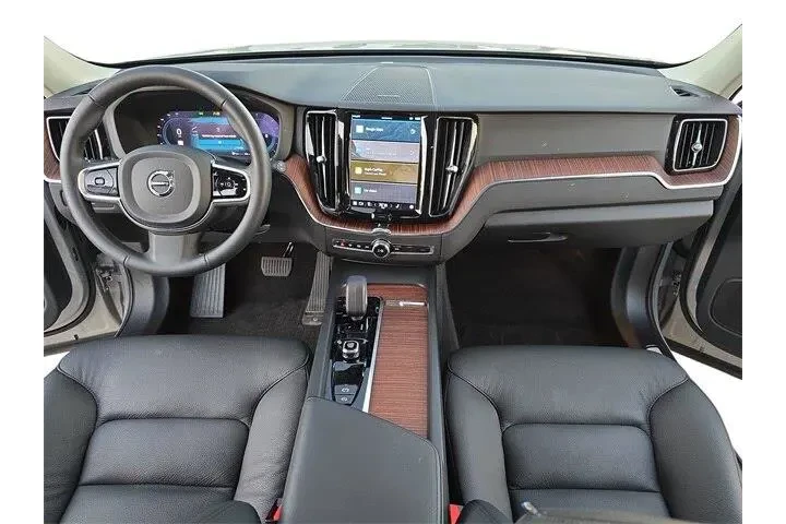 $30482 : Volvo XC60 2023 AWD B5 Plus image 9