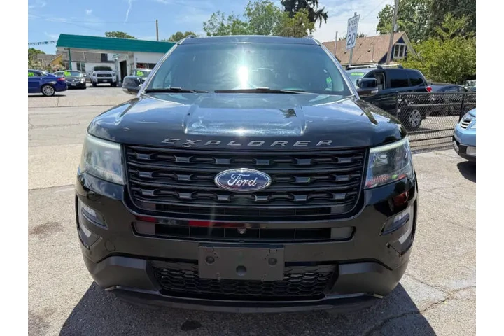 2016 Explorer Sport image 4