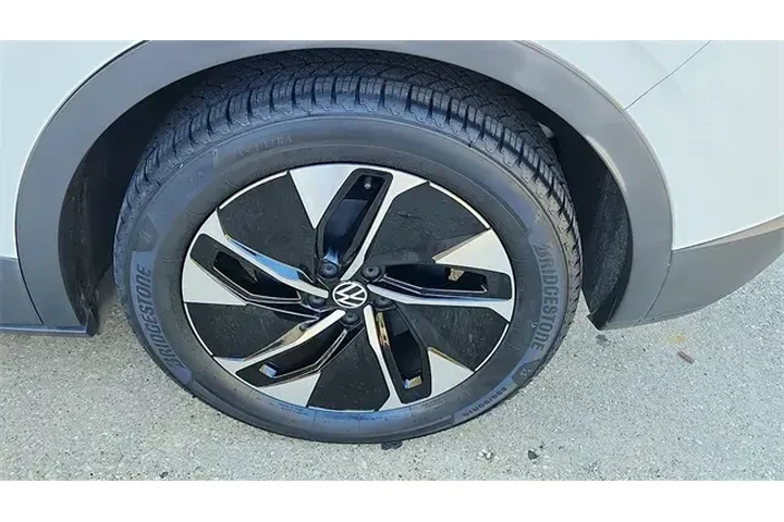 $15978 : Volkswagen ID.4 2021 Pro 4dr image 9