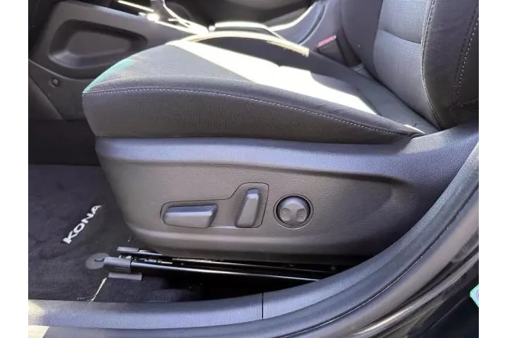 $20999 : Hyundai KONA 2023 AWD SEL 4d image 10