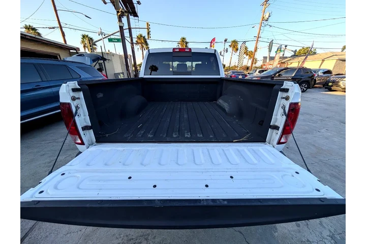 $12995 : 2010 RAM 1500 ST Crew Cab 2WD image 6