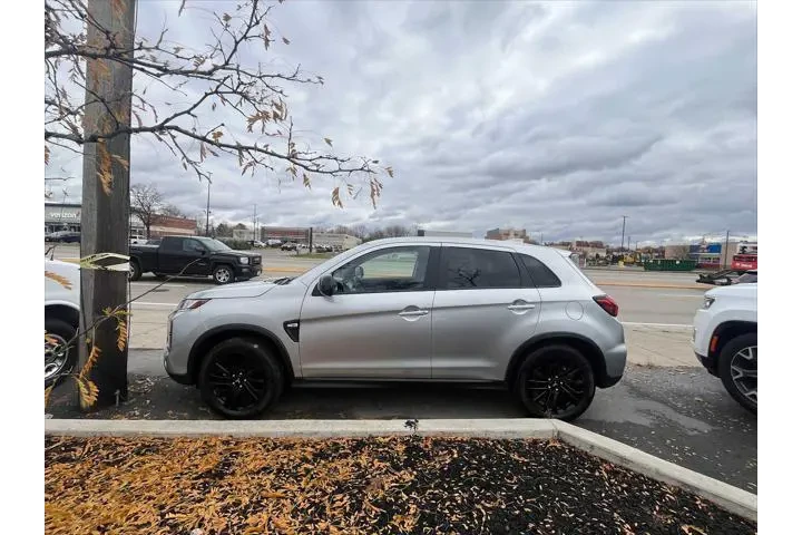 $21998 : Mitsubishi Outlander Sport 2 image 2