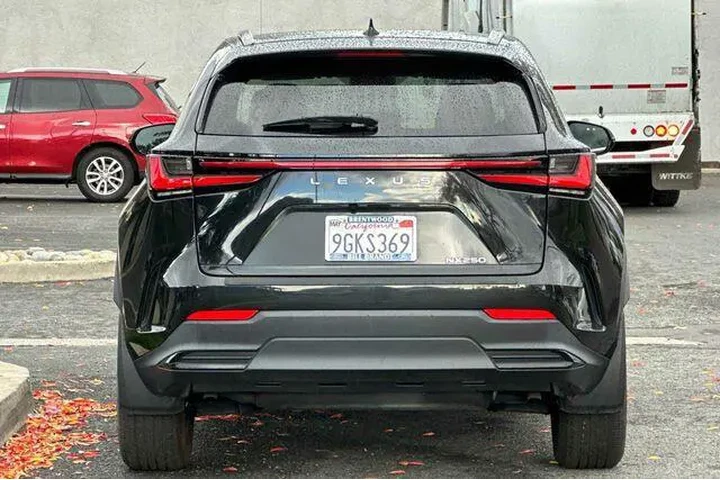 $34340 : Lexus NX 250 2024 4dr Crosso image 8