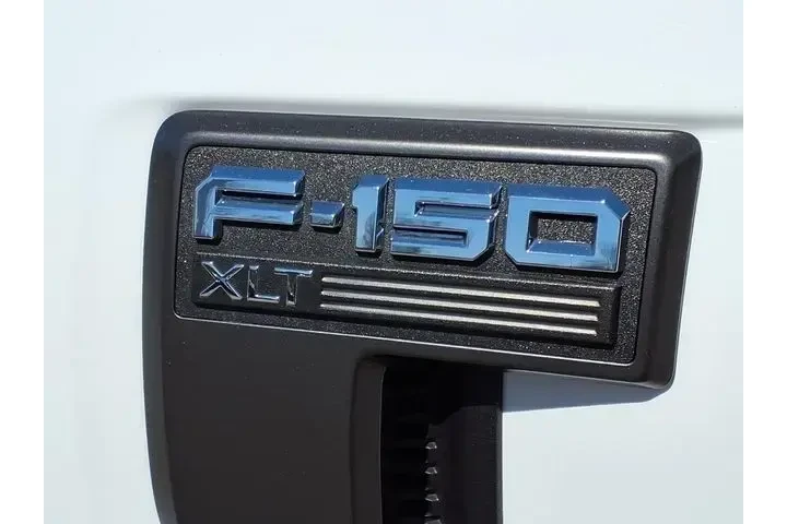 $39761 : Ford F-150 2023 4x4 XL 4dr S image 9