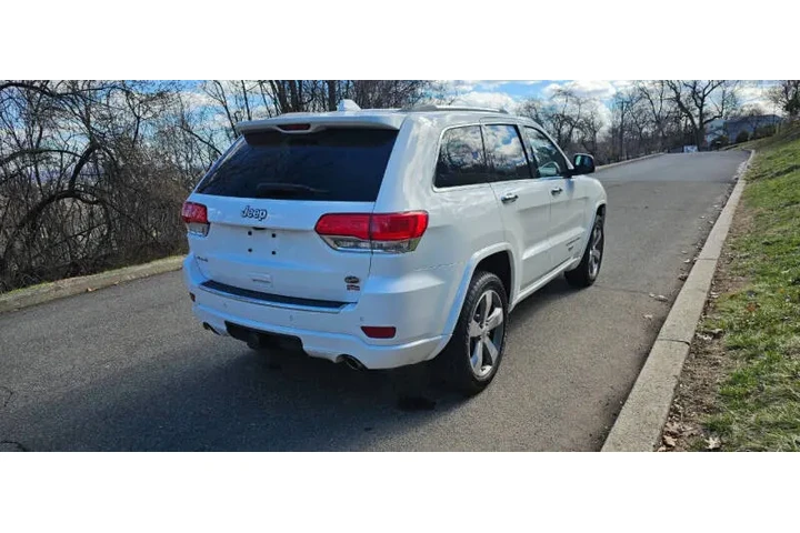 $10995 : 2015 Grand Cherokee Overland image 3
