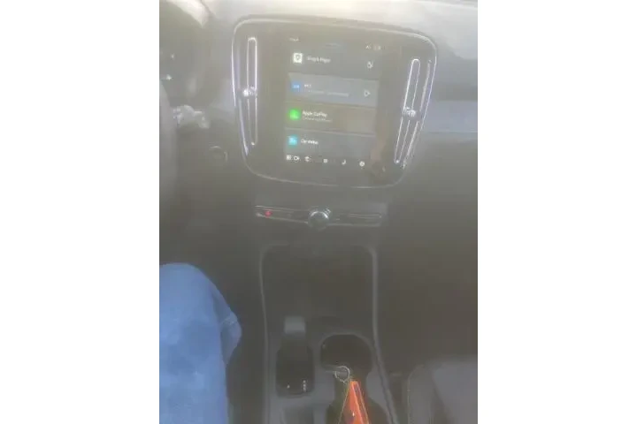 $32880 : Volvo XC40 2025 AWD B5 Core image 5