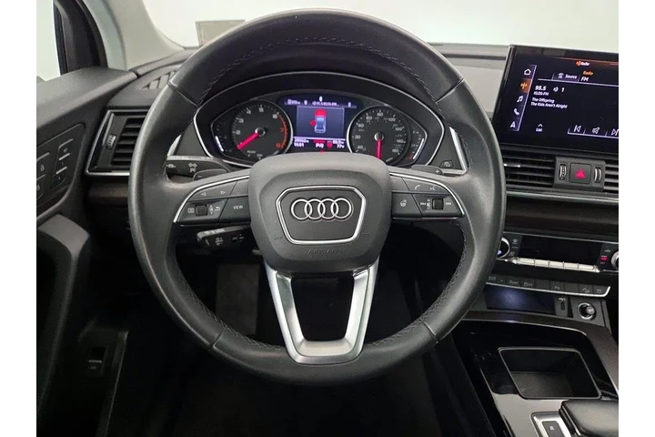 $28998 : Audi Q5 2023 AWD quattro S l image 10