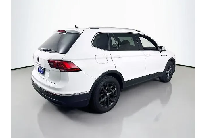 $28500 : Volkswagen Tiguan 2024 SE 4d image 7