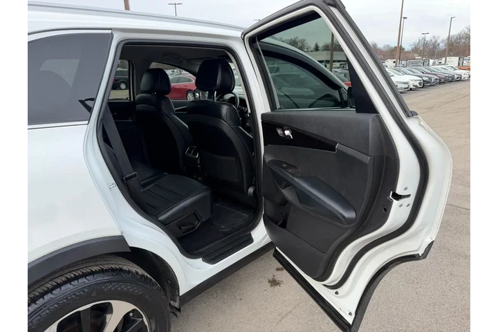 2016 Sorento EX image 9