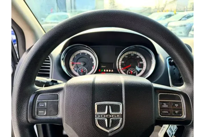 2016 DODGE GRAND CARAVAN PASS image 8