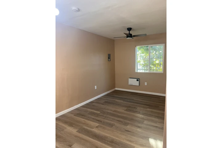 $1900 : New apartment image 8