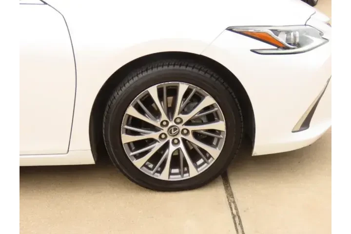 $28911 : Lexus ES 350 2020 4dr Sedan image 7