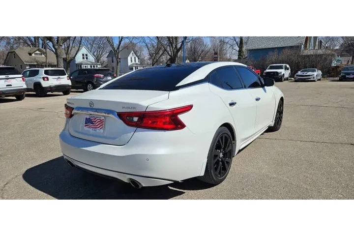 $15490 : 2018 Maxima Platinum image 6