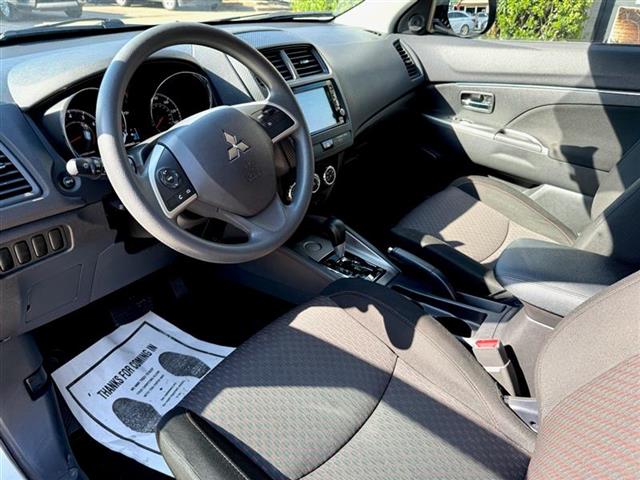 $12950 : 2018 MITSUBISHI OUTLANDER SPO image 9