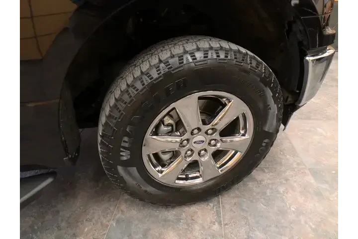 $26857 : Ford F-150 2020 4x4 XLT 4dr image 9