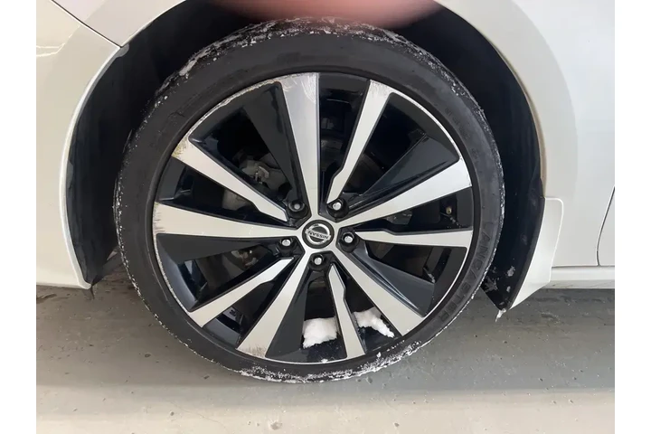 $16770 : Nissan Altima 2021 2.5 SR 4d image 4