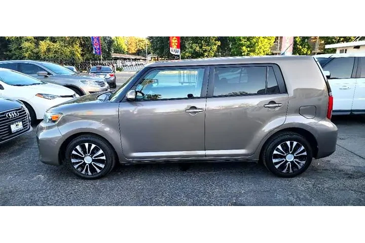 $9999 : 2015 xB image 3
