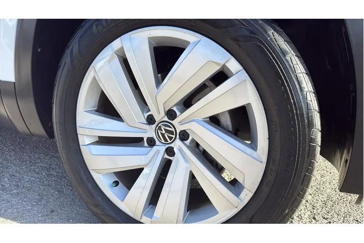 $24904 : Volkswagen Atlas Cross Sport image 8