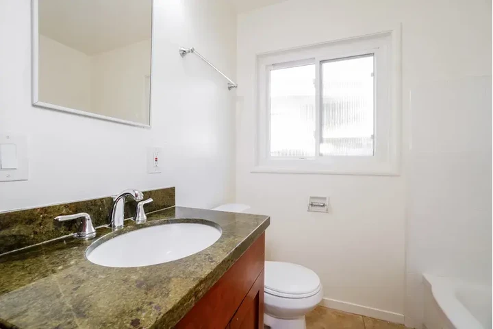 $1400 : Single family home ready 4rent image 9