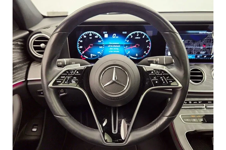 $39998 : Mercedes-Benz E-Class 2022 E image 10