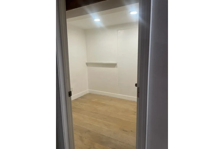 $3300 : Sara image 8