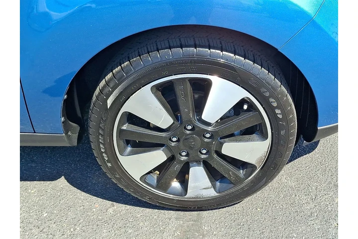 $11800 : 2016 Soul + w/Signature 2.0 S image 8