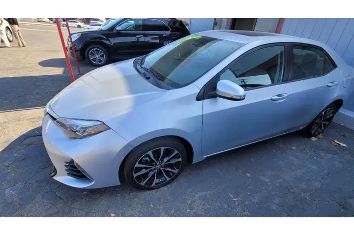 $12995 : 2017 Corolla SE image 6