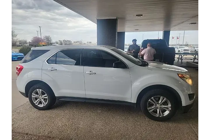 $9334 : Chevrolet Equinox 2016 LS 4d image 7