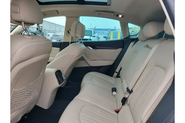 $33990 : Maserati Levante 2022 AWD GT image 5