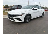 $19795 : Hyundai ELANTRA 2024 SEL 4dr thumbnail