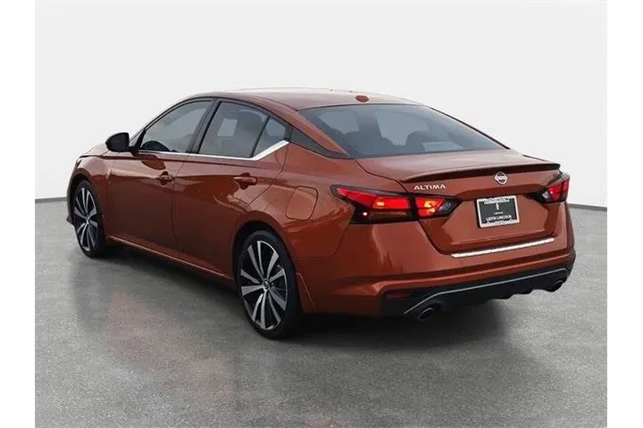 $15986 : Nissan Altima 2021 2.5 SR 4d image 7
